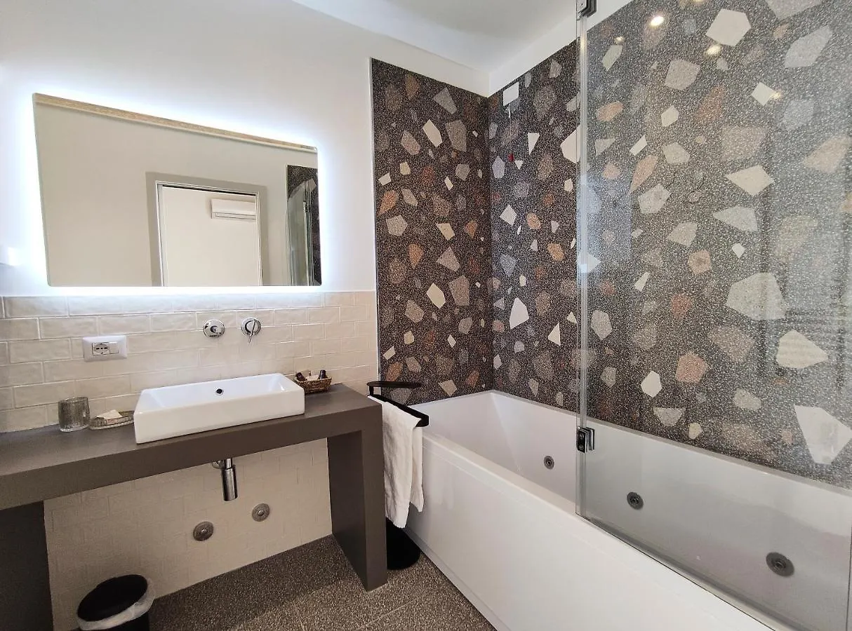 Visconti Suites By Fna Hospitality Roma Gasthuis Rome
