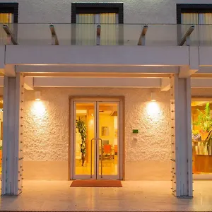 3* Отель La Pergola